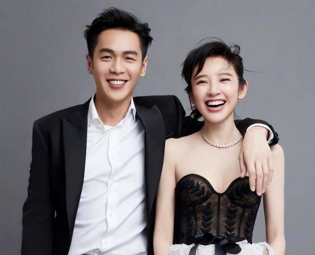 有种"整容"叫唐艺昕结婚,老公张若昀变化不大,她却像换了个人_父亲