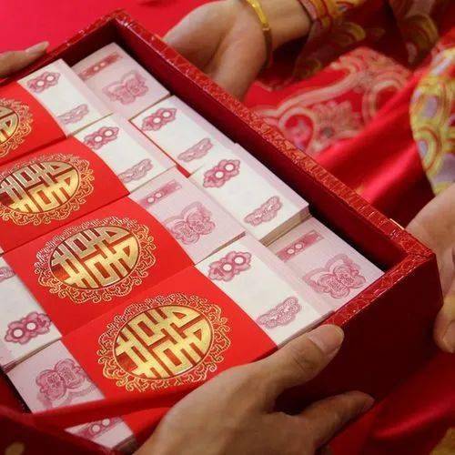 柳州一对“夫妻”同居七年生两孩，男方却要求返还猪肉、糍粑、水果等彩礼费！