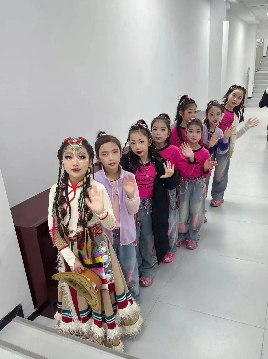 —第32届校园艺术节三年级专场