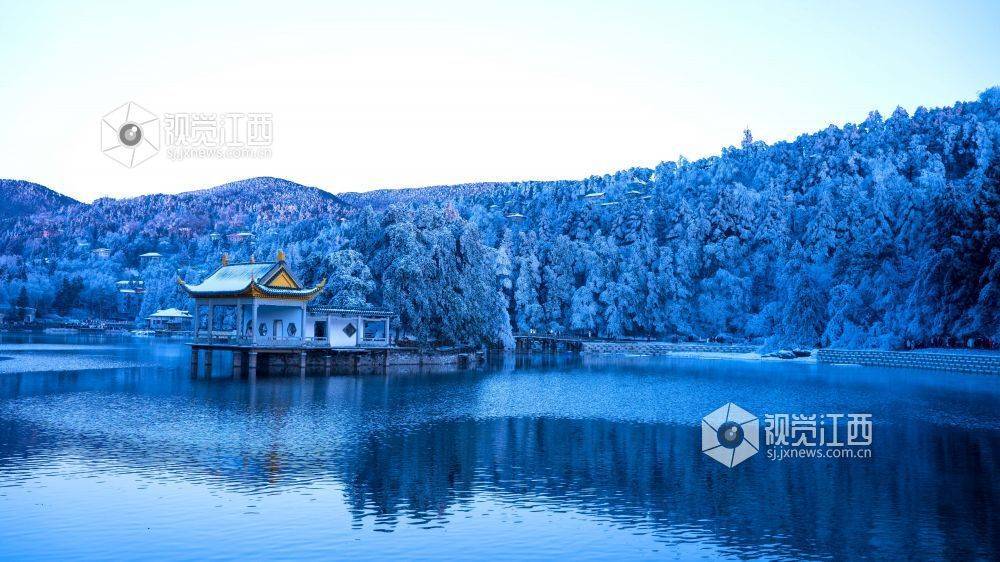 庐山花径雪景图片