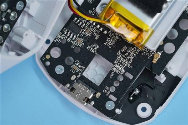 搭载原相paw3395旗舰传感器 六款高性价比游戏鼠标图赏_设计_的整体