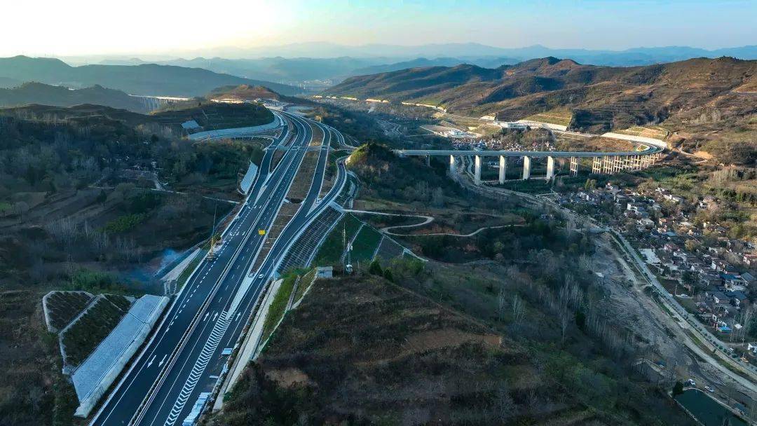 欒川至盧氏高速公路正式通車運營_建設_交通運輸局_項目