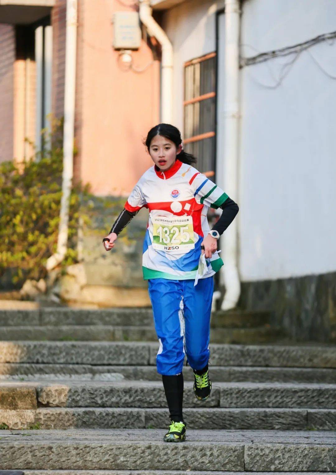 团体总分全市第一,闻涛中学定向运动获佳绩_训练_比赛_越野