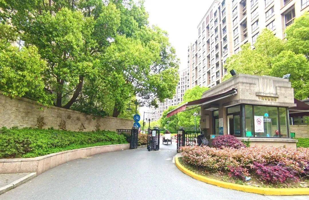 在馨越公寓,青年租户中本科学历占比50%以上,硕士学历占比近30%,4%的