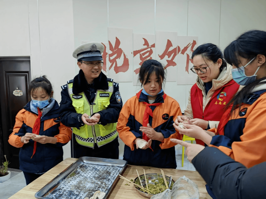 老人_小區_餃子