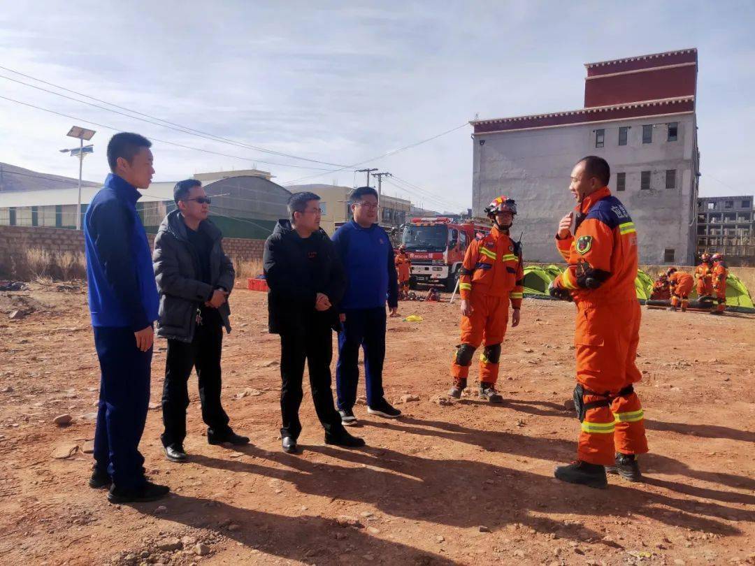 战旗凝士气 实战淬精兵丨囊谦县消防救援大队亮剑地震演练场_应急