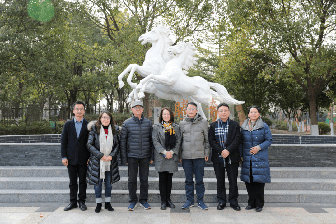 第九期上海市初任中小学校长研修班到校参观_汇贤中学_办学_建设