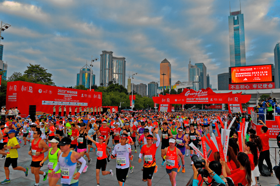 从拾出发 定格荣耀丨2023广州马拉松赛摄影大赛结果揭晓!
