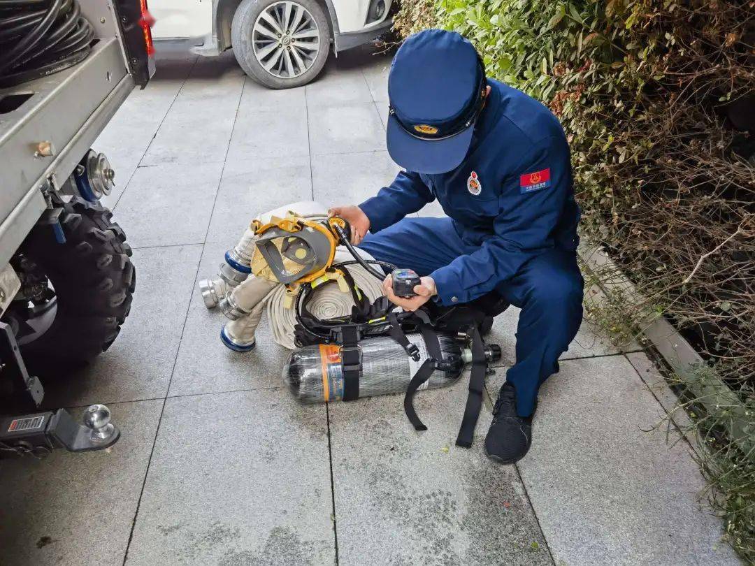 針對節日各類活動增多,人流密集等特點,支隊防火監督人