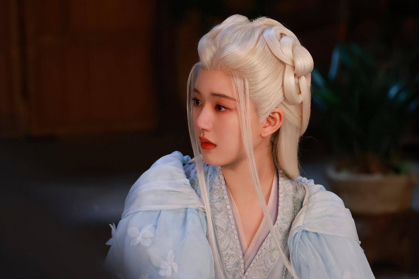 故事:尔等篡改本君的命薄可饶恕,但尔等欺她无枝可依,不可饶恕_殿下