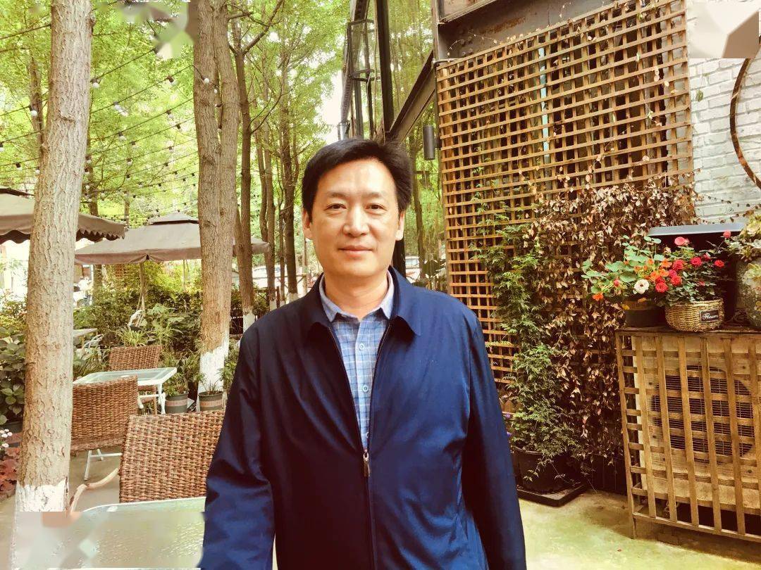 【 作者简介 】陈炳生,男,大学文化.