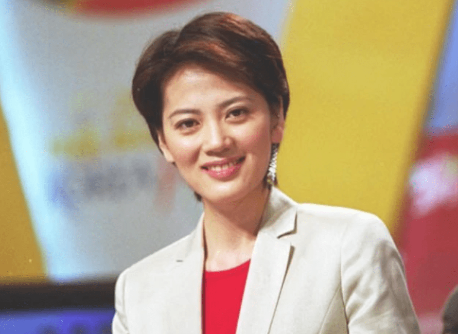 沈冰重回央视,满是沧桑